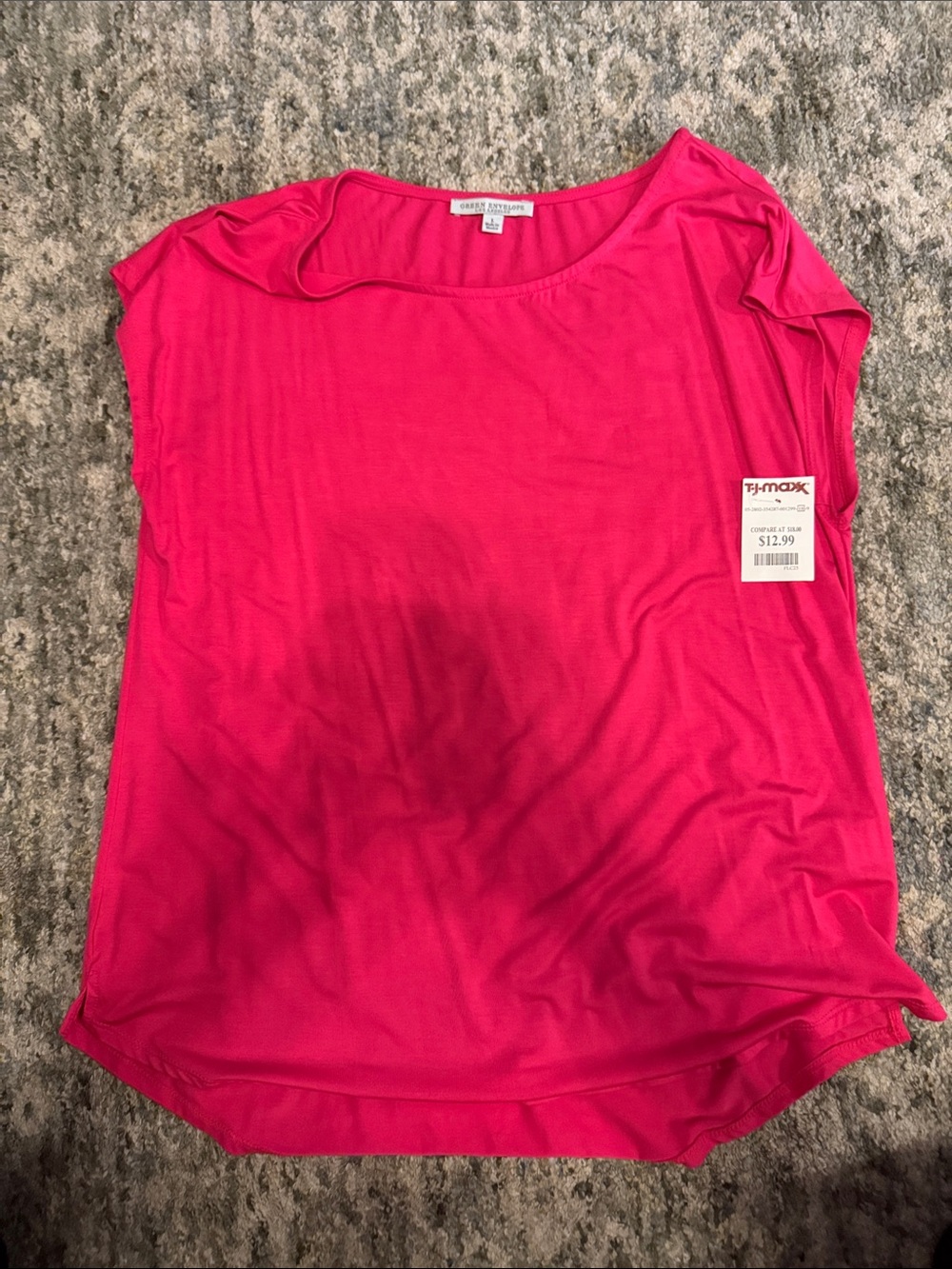 NWT Green Envelope Women's Hot Pink Short Sleeve Top
